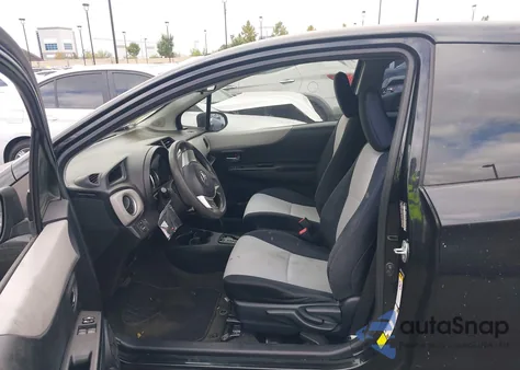 2012 Toyota Yaris Le z USA, uszkodzony, nr VIN JTDJTUD35CD503236